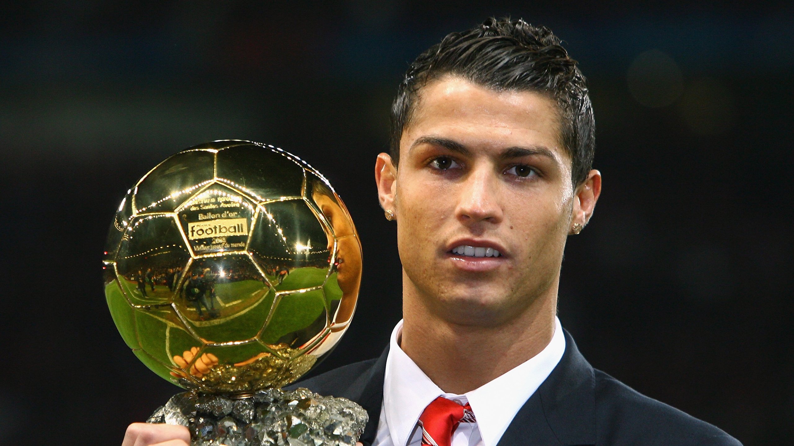 劳塔罗冠军级表现点燃蓝白军团，沙特生死战成荷兰梦魇